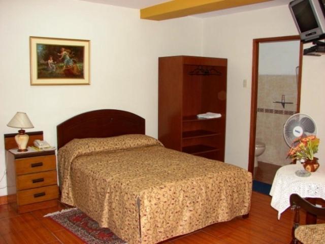 Hotel Suite Plaza Trujillo Quarto foto