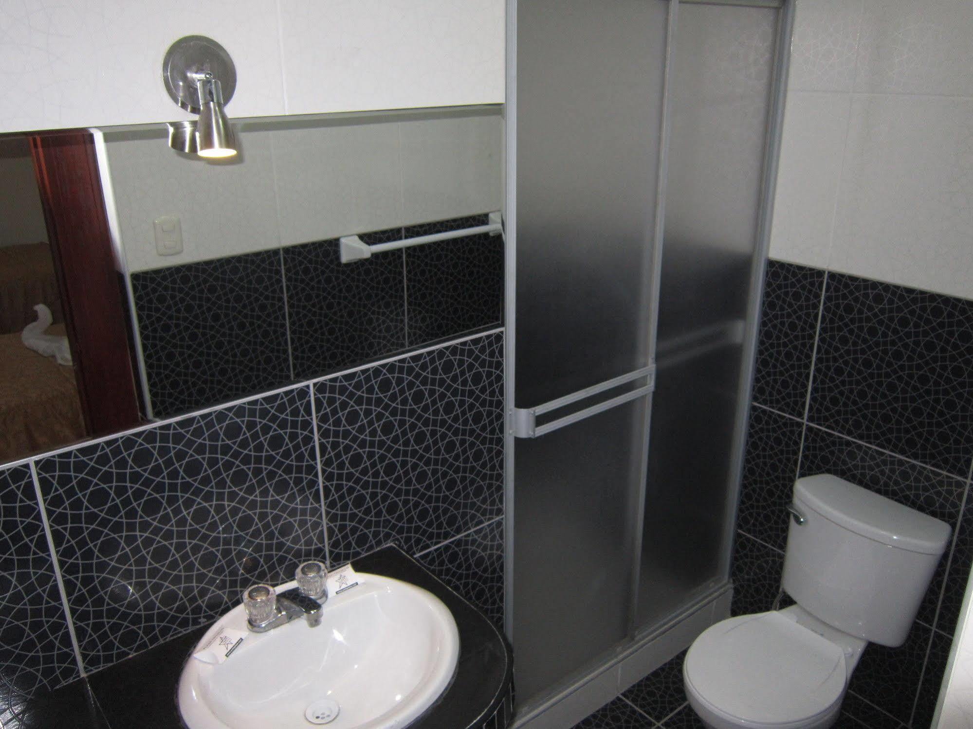 Hotel Suite Plaza Trujillo Exterior foto